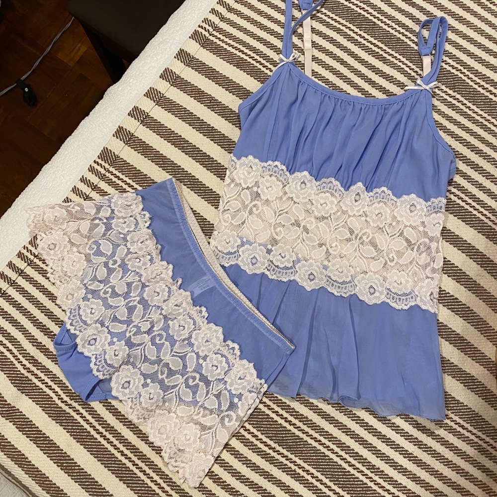 Cabernet lingerie